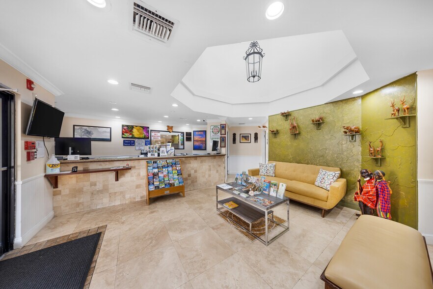 More Photos Of 333 SE 1st Ave, Florida City Hotel For Sale