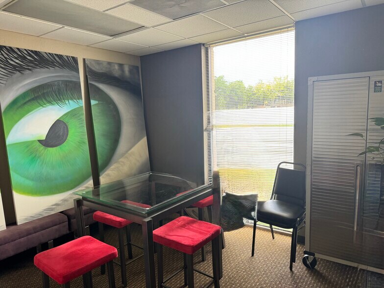 More Photos Of 7301 N Broadway Ext, Oklahoma City Office For Lease