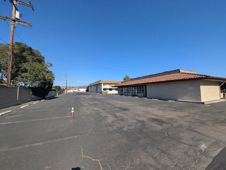 More Photos Of 17421 Irvine Blvd, Tustin Office For Lease