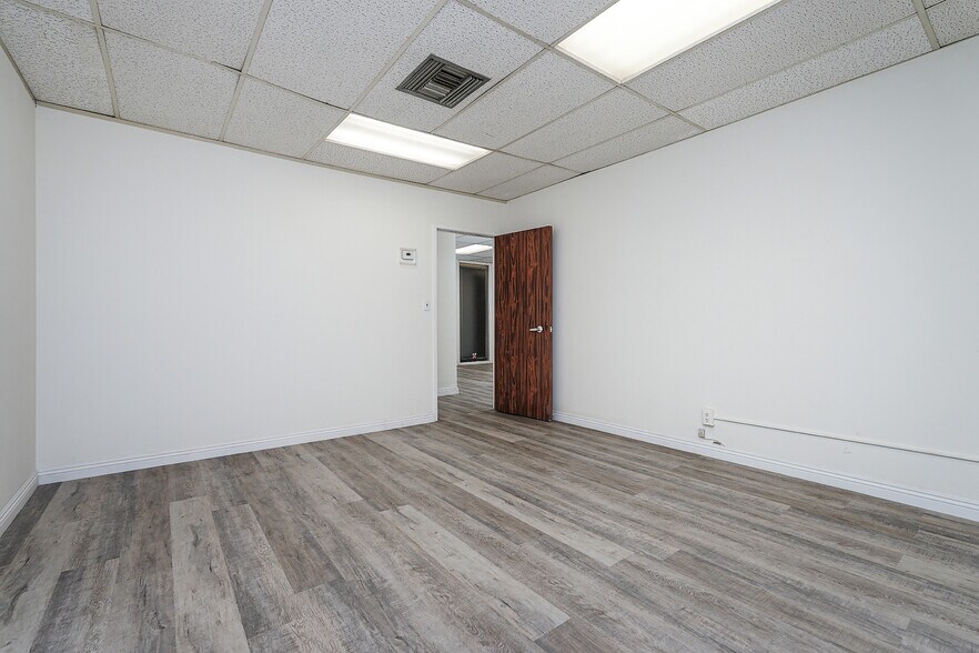 More Photos Of 2130 Huntington Dr, South Pasadena Office For Lease