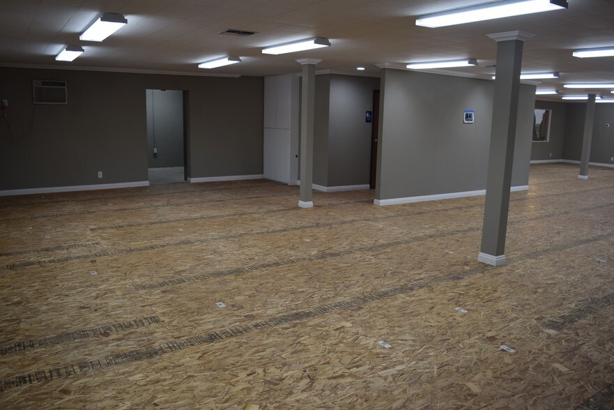 More Photos Of 2810-2856 Hamner Ave, Norco Unknown For Lease