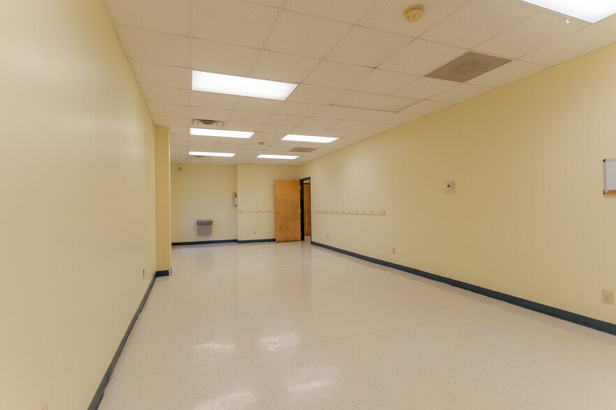 More Photos Of 1651 S Green St, Henderson Daycare Center For Sale