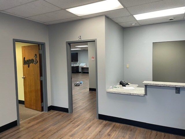 More Photos Of 876-878 Hillcrest Rd, Mobile Industrial For Sale