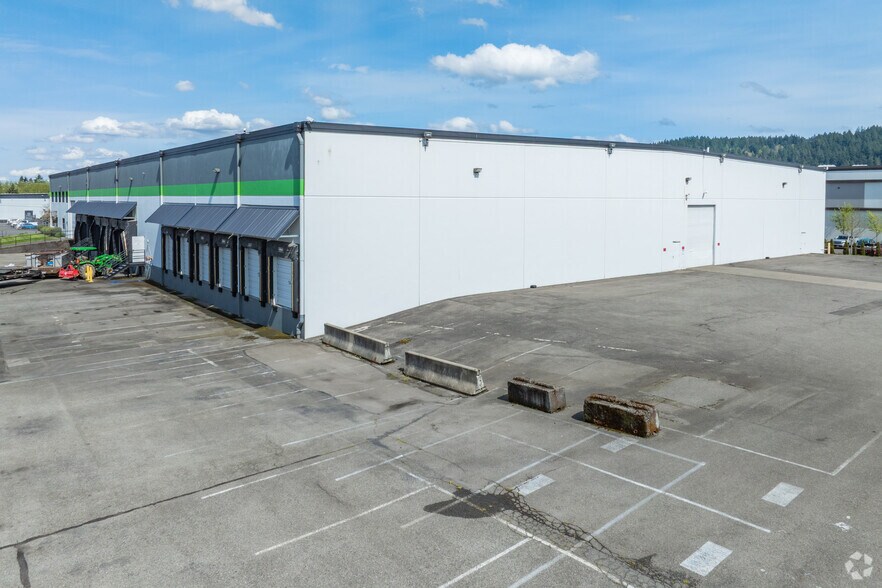 More Photos Of 1402 Puyallup St, Sumner Warehouse For Lease