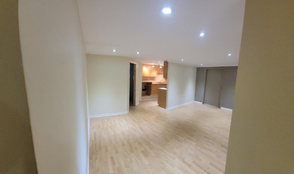 More Photos Of 24-30 Rue Saint-Eustache, Saint-eustache General Retail For Lease