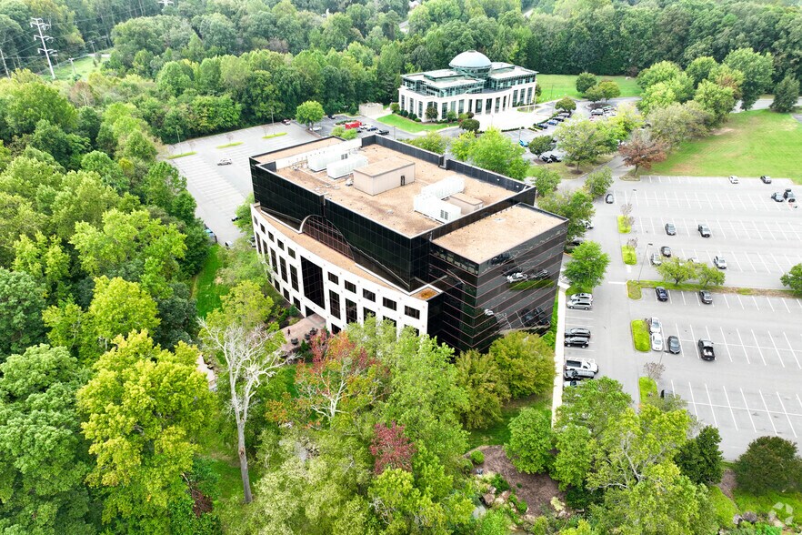 More Photos Of 7501 Boulder View Dr, North Chesterfield Unknown For Lease