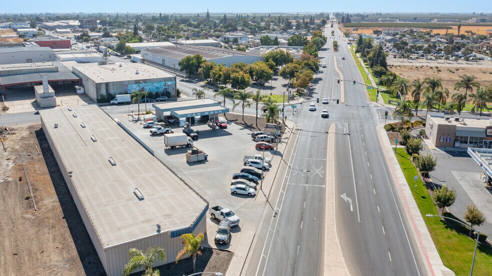 More Photos Of 281 W Merced St, Dinuba Freestanding For Sale