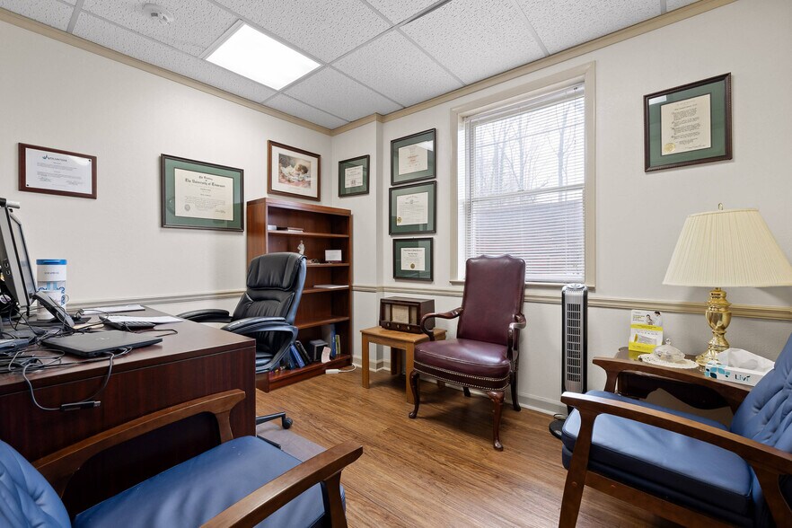 More Photos Of 940 S Ocoee St, Cleveland Medical For Sale