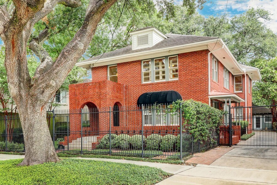 Primary Photo Of 414 Branard St, Houston Medical For Sale