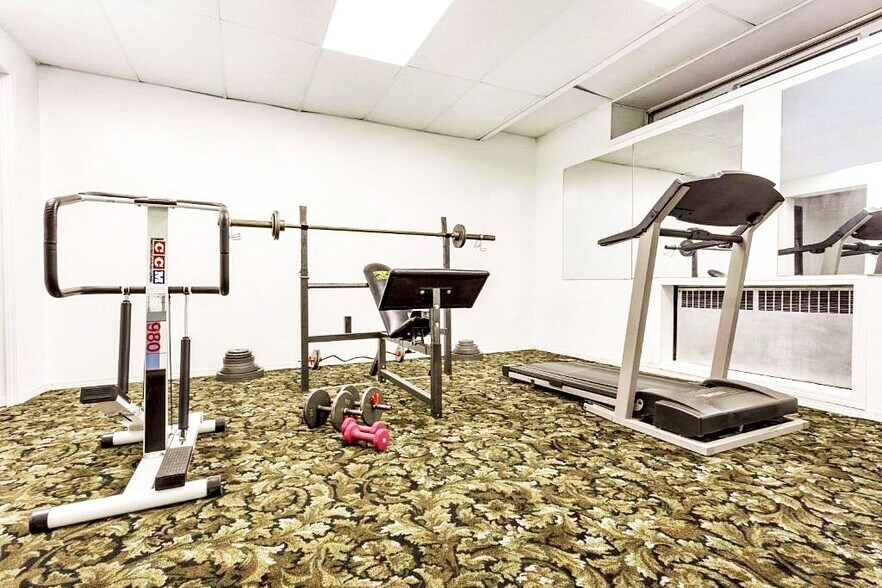 More Photos Of 45 Service Rd N, Moose Jaw Hotel For Sale