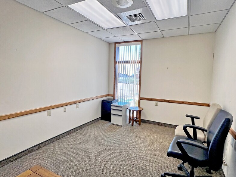 More Photos Of 2143 S State Route 157, Edwardsville Bank For Sale