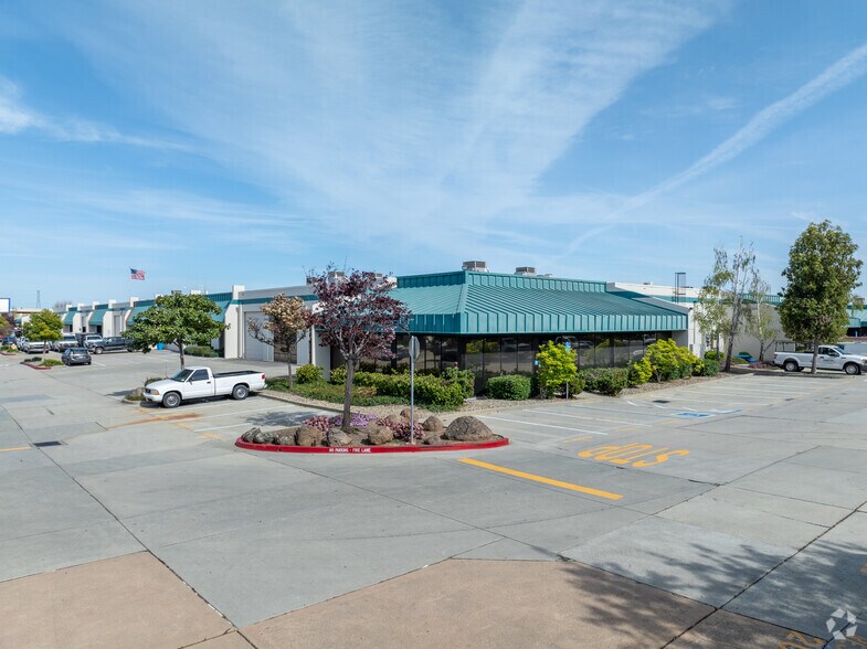 More Photos Of 1160 Industrial Rd, San Carlos Research And Development For Lease