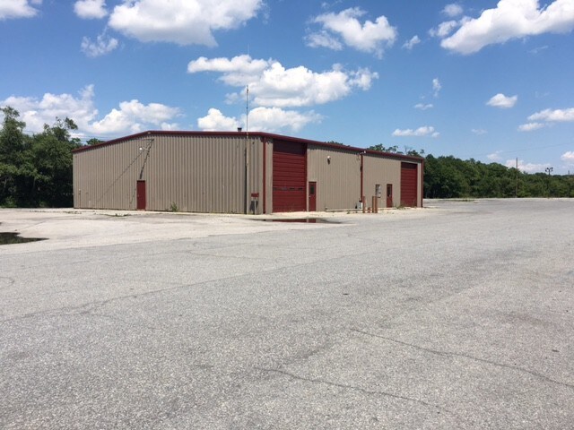 More Photos Of 239 Rowan St, Salem Warehouse For Sale