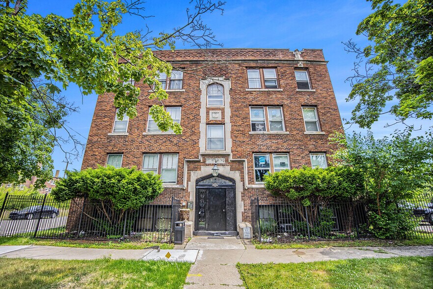 More Photos Of 16940 Log Cabin St, Detroit Apartments For Sale