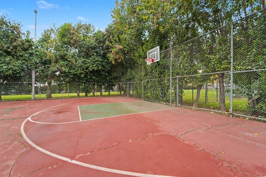 More Photos Of 1574 - 1576 Heather Dr, Yuba City Apartments For Sale