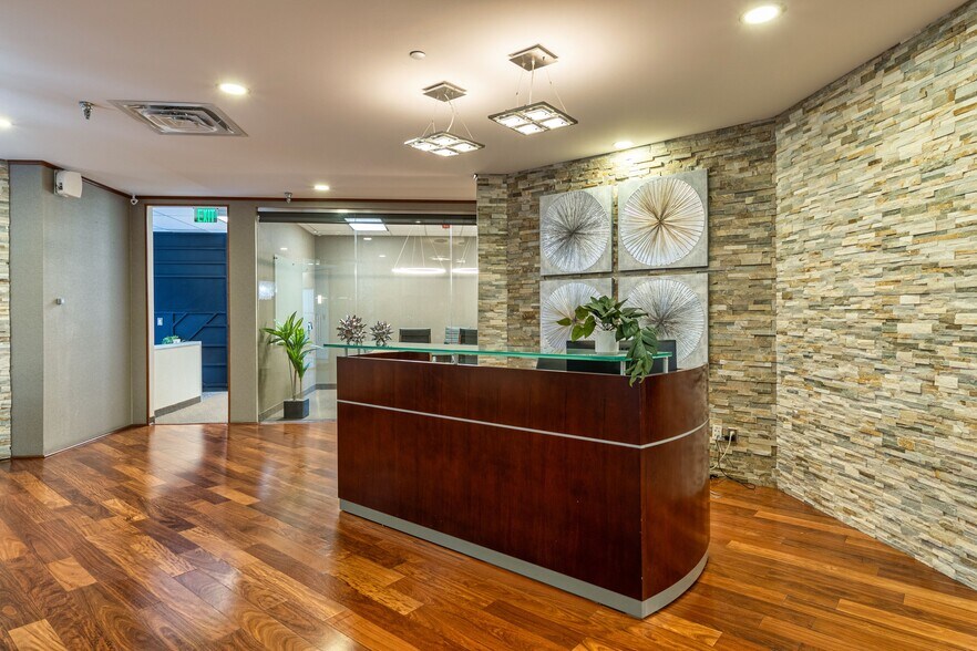 More Photos Of 1400 Preston Rd, Plano Coworking Space