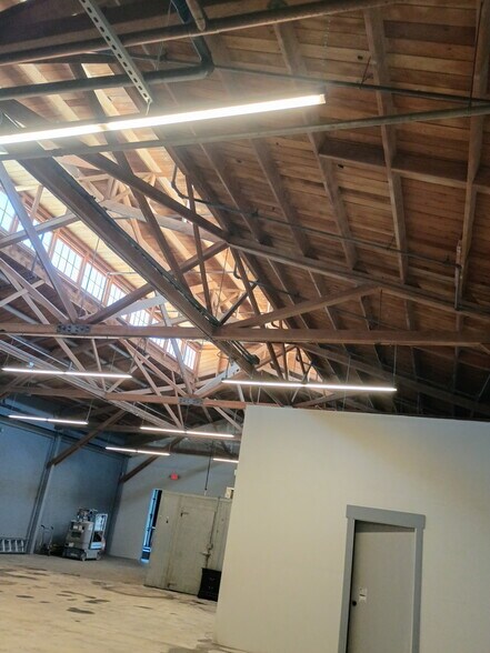 More Photos Of 712 Fulton St, Fresno Storefront For Lease