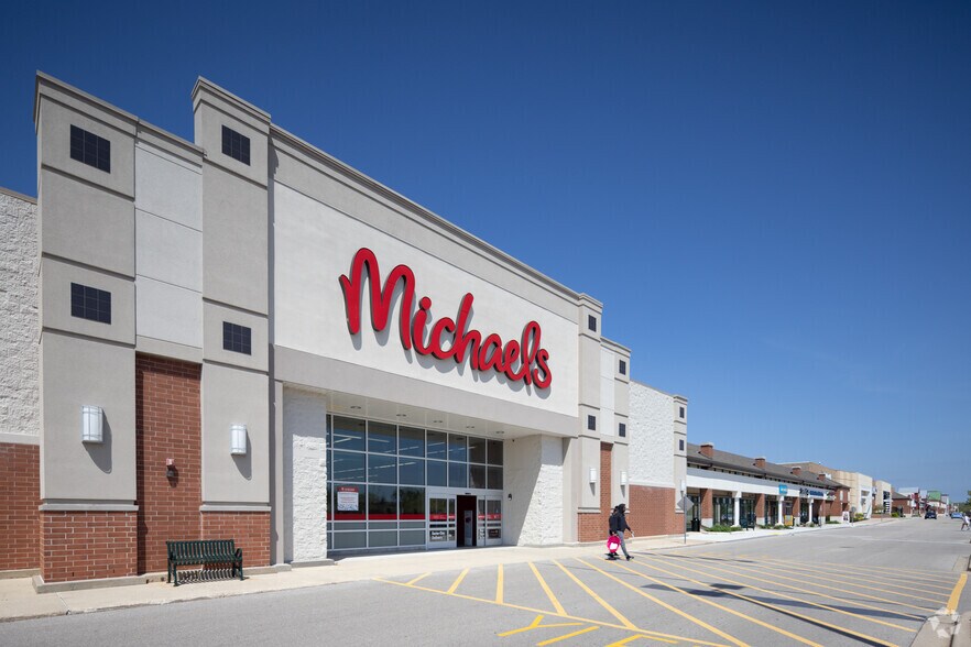 More Photos Of 7450 Green Bay Rd, Kenosha Freestanding For Lease