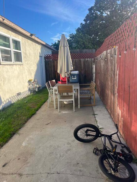 More Photos Of 1068 McDonald Ave, Wilmington Multifamily For Sale