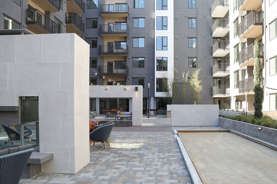 More Photos Of 1100 Webster St, Oakland Apartments For Lease