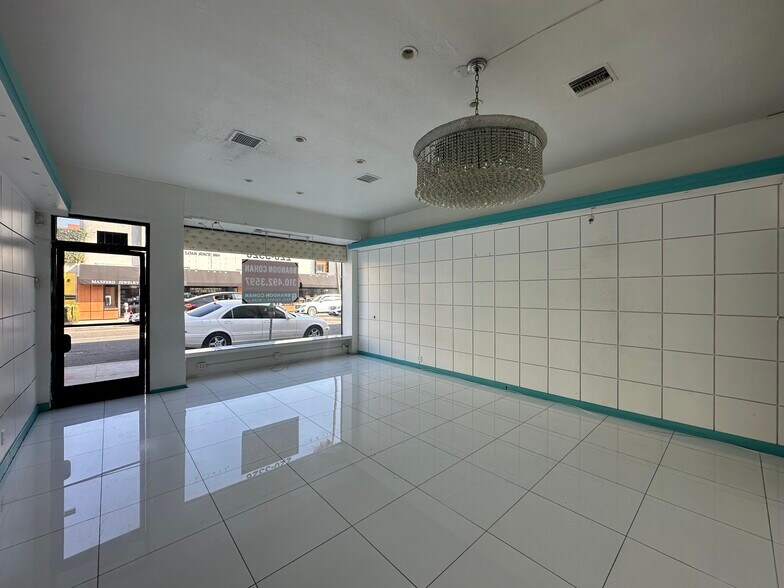More Photos Of 9631-9637 Santa Monica Blvd, Beverly Hills Storefront For Lease