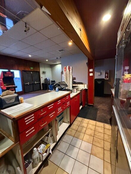 More Photos Of 35493 Kalifornsky Beach Rd, Soldotna Specialty For Sale