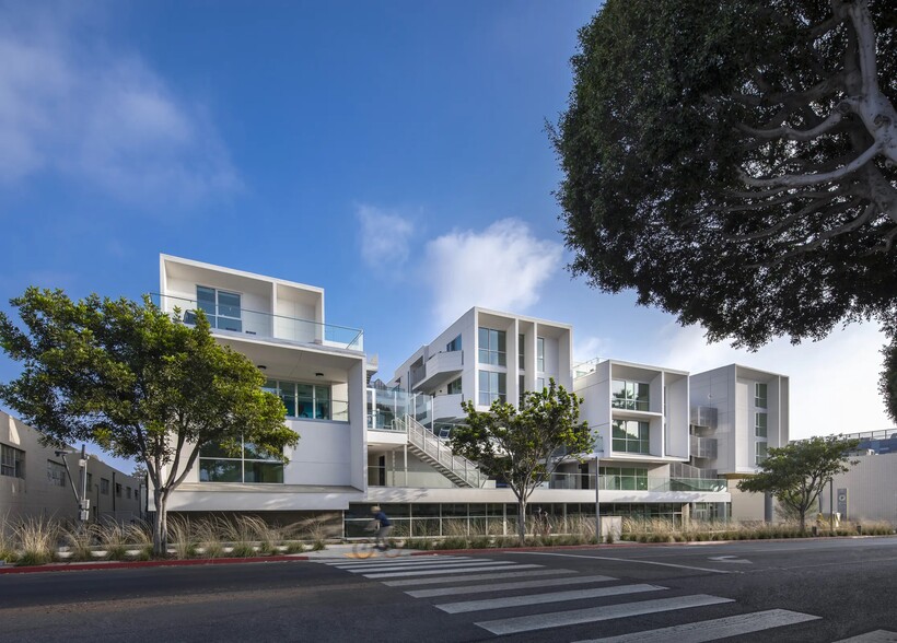 Primary Photo Of 2929 Pennsylvania Ave, Santa Monica Apartments For Lease