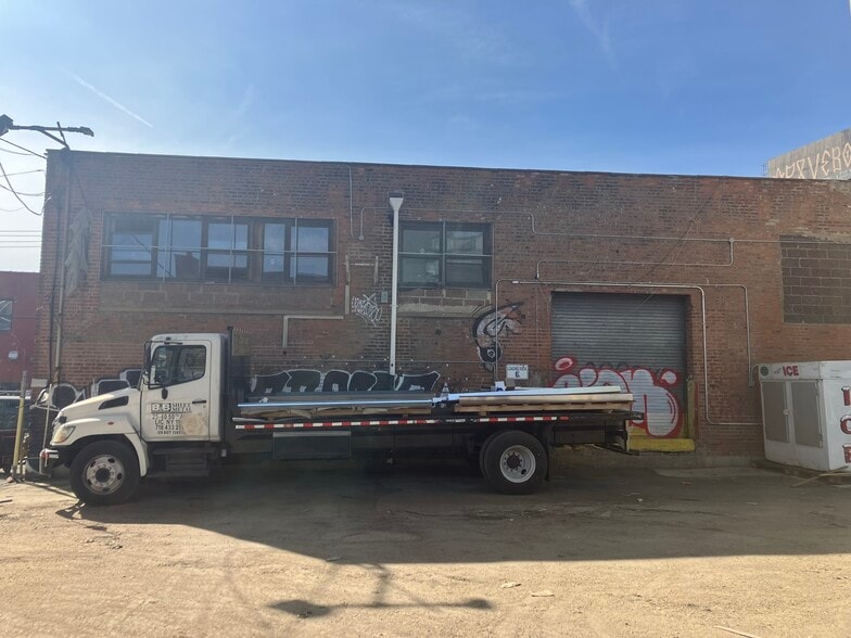 More Photos Of 27-21 51st Ave, Long Island City Warehouse For Lease