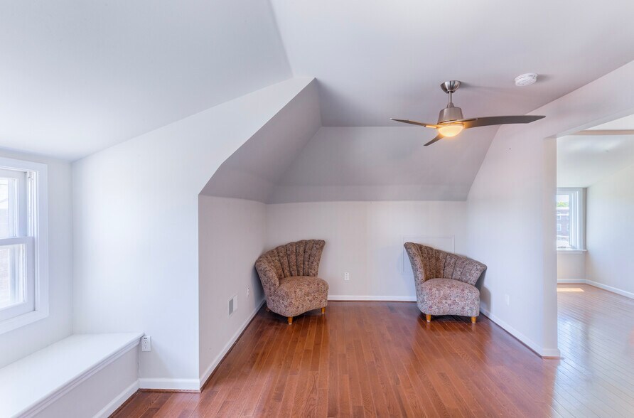 More Photos Of 449 N Euclid Ave, Saint Louis Office For Lease