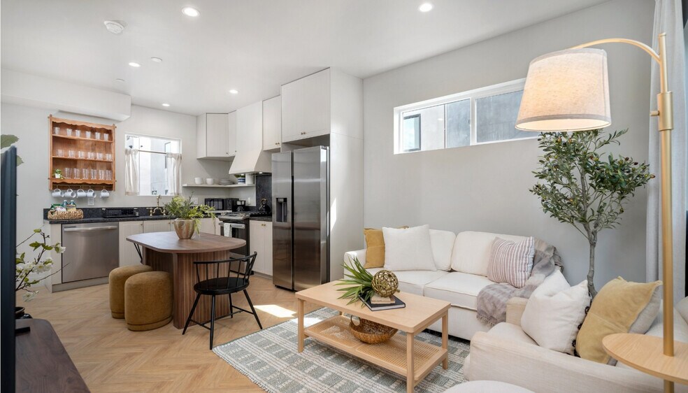 More Photos Of 1351 Seward St, Los Angeles Apartments For Sale