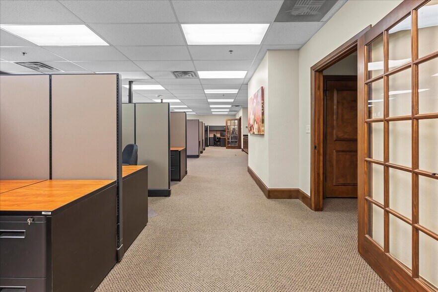 More Photos Of 16201 N May Ave, Edmond Office For Sale