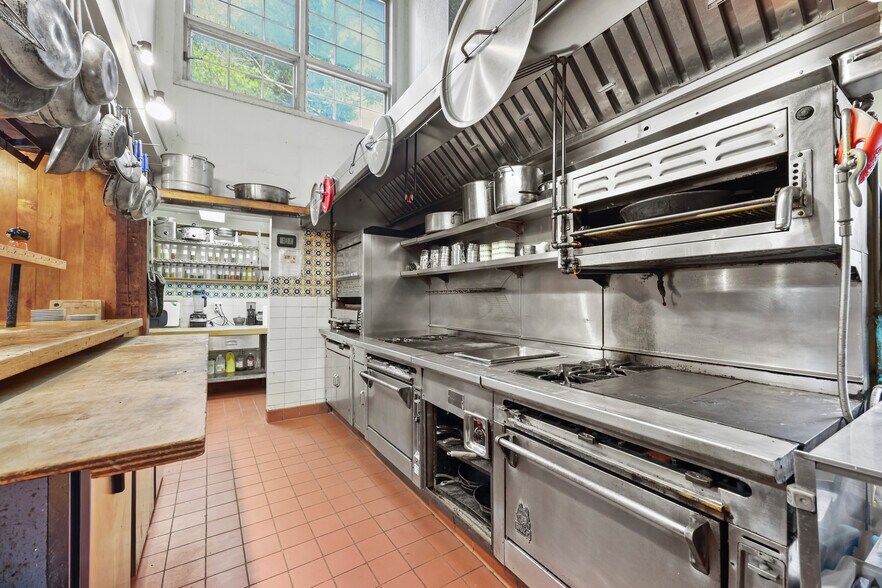 More Photos Of 342 Route 7, New Ashford Specialty For Sale