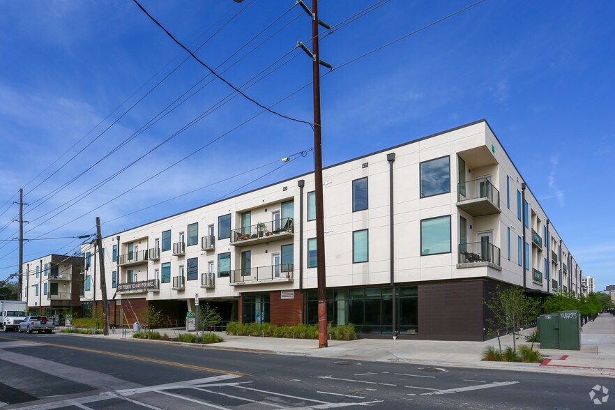 Primary Photo Of 1800 E 4th St, Austin Apartments For Sale