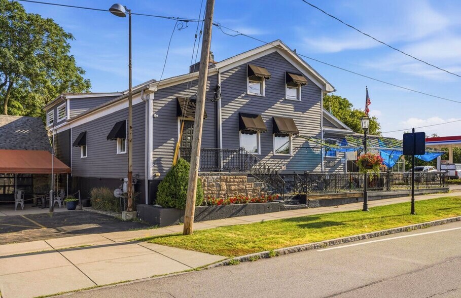 More Photos Of 810 Center St, Lewiston Restaurant For Sale