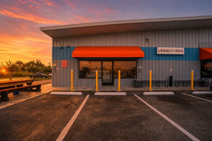Primary Photo Of 2443 US Highway 301 N, Ellenton General Retail For Lease