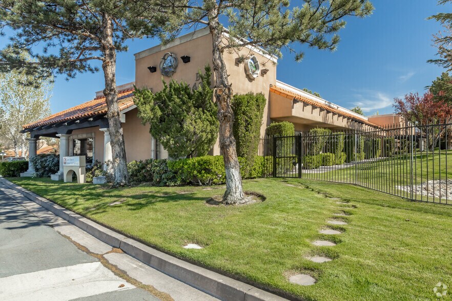 More Photos Of 6490 S McCarran Blvd, Reno Medical For Lease