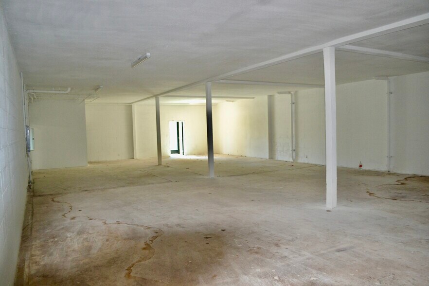 More Photos Of 9233 Charles Smith Ave, Rancho Cucamonga Flex For Sale