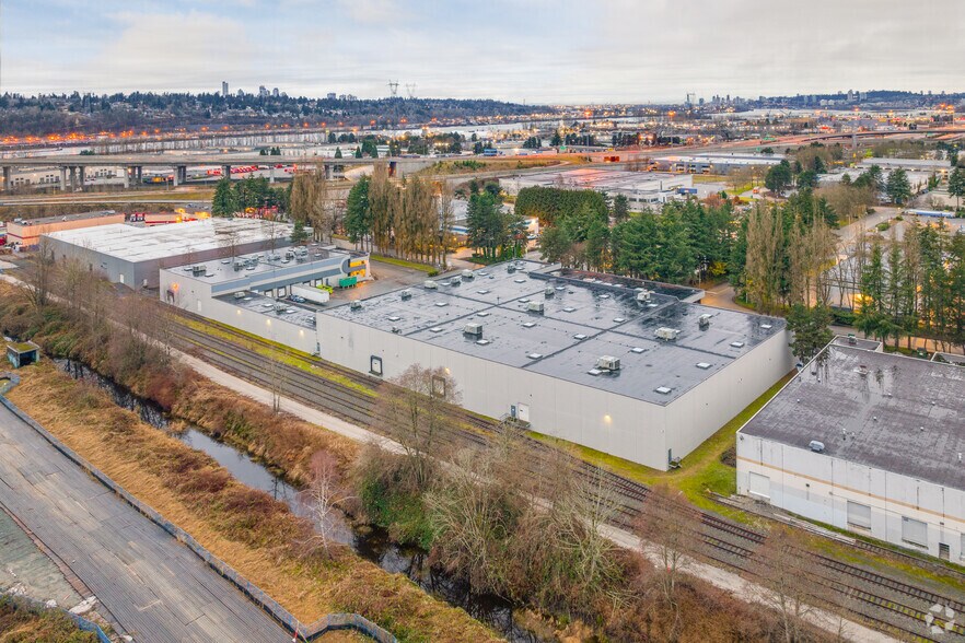 More Photos Of 69-71 Glacier St, Coquitlam Warehouse For Lease