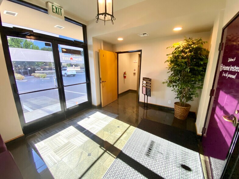 More Photos Of 1575 E McAndrews Rd, Medford Office For Lease