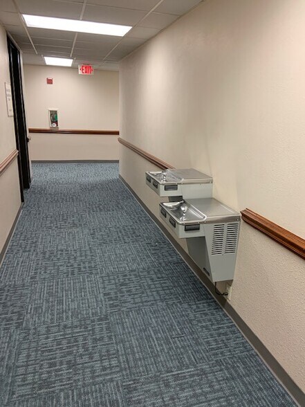 More Photos Of 755 S 11th St, Beaumont Office For Lease