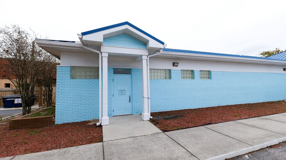More Photos Of 1750 N 50th St, Tampa Daycare Center For Lease
