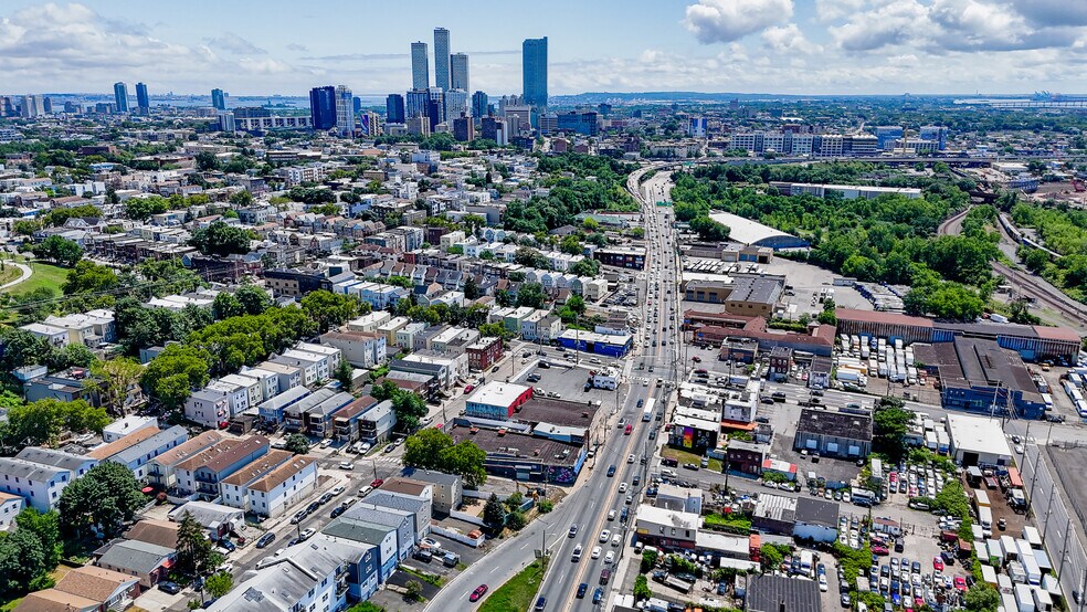 More Photos Of 487-489 Tonnele Ave, Jersey City General Retail For Sale