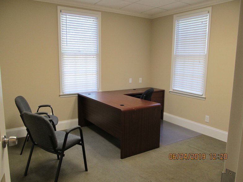 More Photos Of 1934 N Druid Hills Rd NE, Atlanta Office For Sale