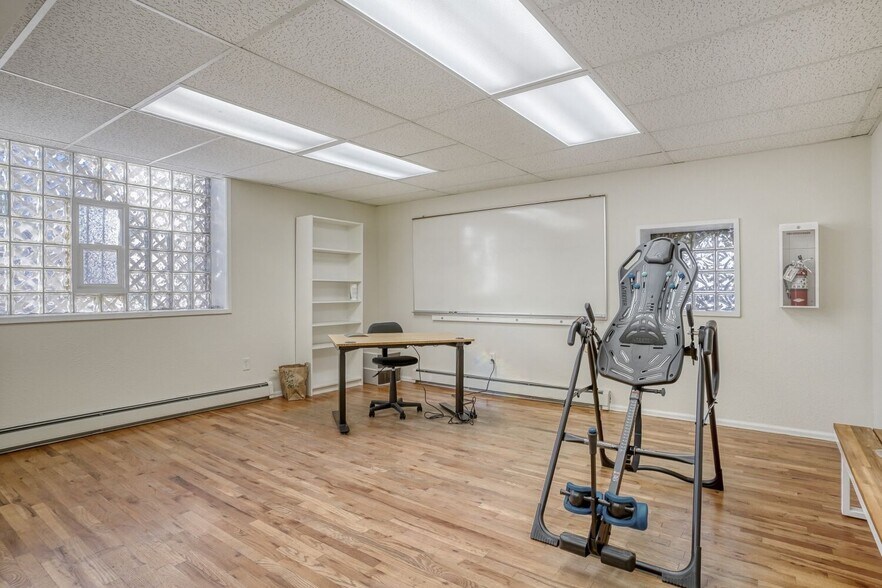 More Photos Of 422 21st St, Denver Office For Sale