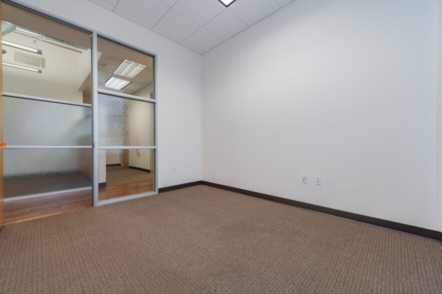 More Photos Of 8925 Research Dr, Irvine Office For Sale