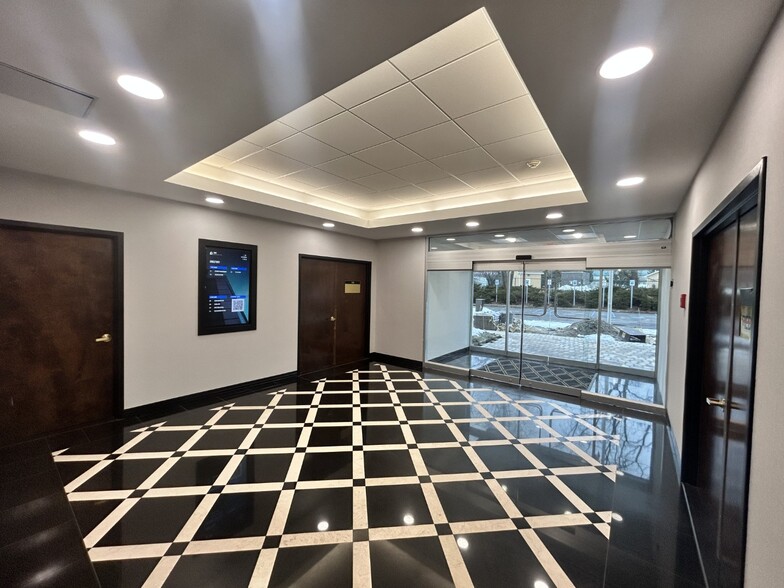 More Photos Of 560 Broadhollow Rd, Melville Office For Lease