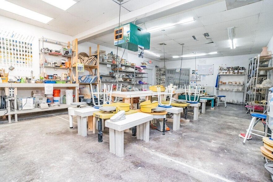 More Photos Of 1239 16th St, Vero Beach Storefront For Sale