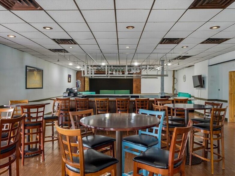 Primary Photo Of 8797 20th St, Vero Beach Hotel For Lease
