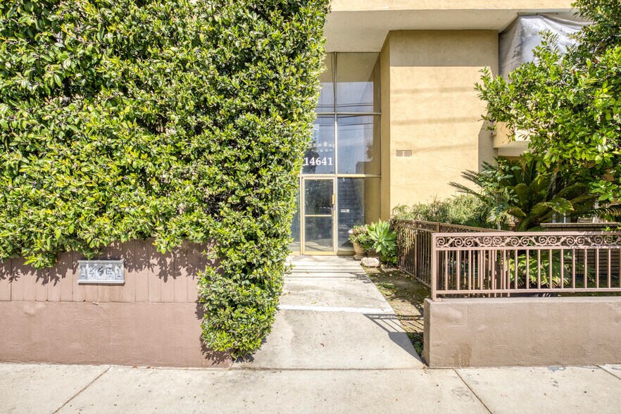 More Photos Of 14641 Magnolia Blvd, Sherman Oaks Apartments For Sale