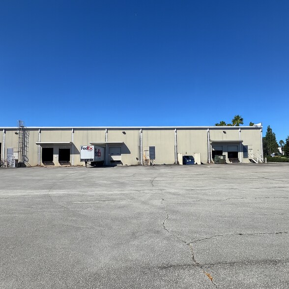 More Photos Of 6420 Hazeltine National Dr, Orlando Manufacturing For Sale